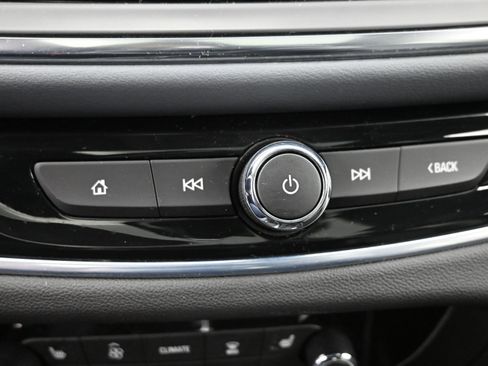 Used 2021 Buick Enclave Essence w/ Sun And Navigation Package image 23