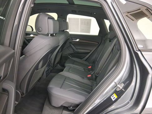 Used 2025 Audi Q5 e Premium Plus image 13