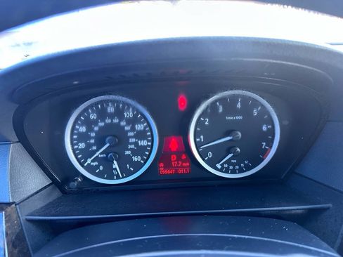 Used 2006 BMW 530xi Sedan image 16