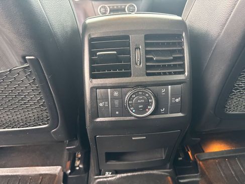 Used 2018 Mercedes-Benz GLS 550 4MATIC image 12