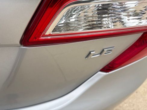 Used 2014 Toyota Camry LE FWD image 24