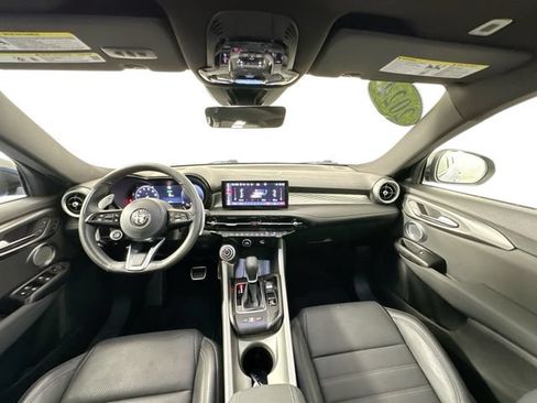 Used 2024 Alfa Romeo Tonale Ti AWD/4WD image 3