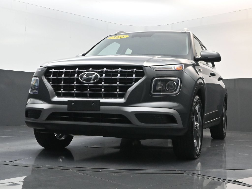 Certified 2025 Hyundai Venue SEL FWD image 29