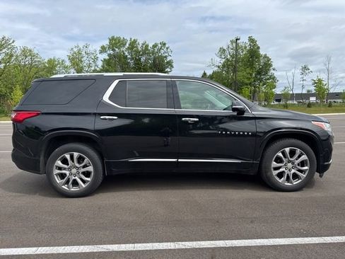 Used 2019 Chevrolet Traverse Premier AWD/4WD image 6