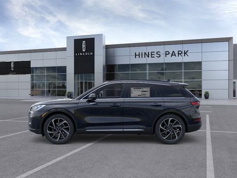 New 2026 Lincoln Corsair Reserve image 3