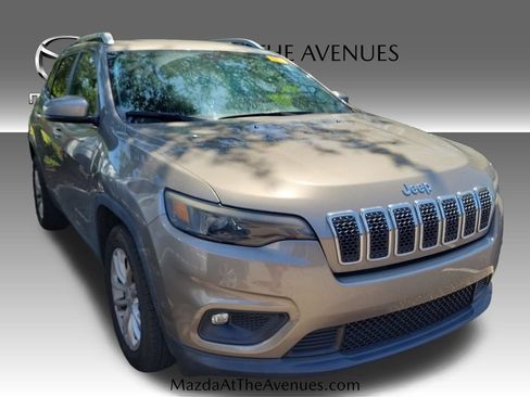 Used 2019 Jeep Cherokee Latitude w/ Popular Appearance Group FWD image 8