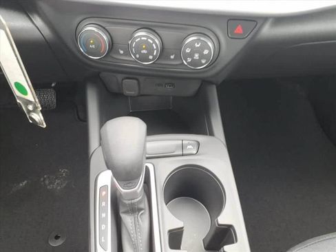 New 2026 Chevrolet Trax LS w/ LS Convenience Package FWD image 21