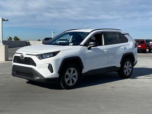 Used 2020 Toyota RAV4 LE w/ Carpet Mat Package image 4