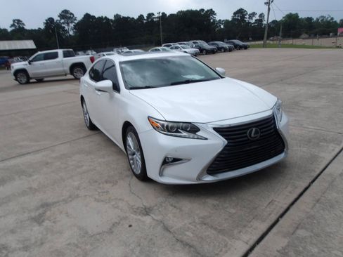 Used 2016 Lexus ES 350 w/ Luxury Package w/Wood Trim FWD image 4