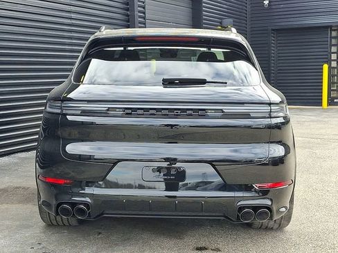 New 2026 Porsche Cayenne GTS image 6