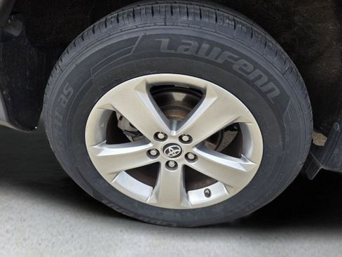 Used 2014 Toyota RAV4 XLE image 31