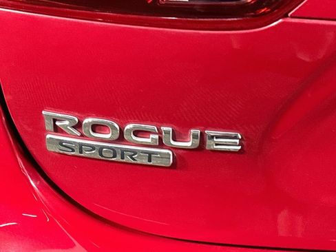 Used 2017 Nissan Rogue Sport SV w/ SV All-Weather Package AWD/4WD image 23