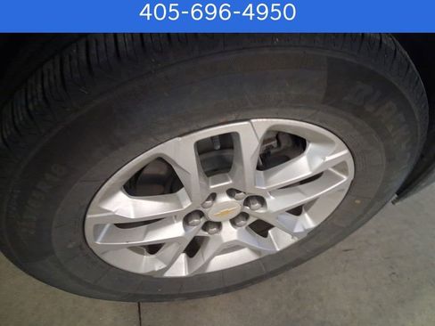 Used 2023 Chevrolet Traverse LS w/ Safety Package image 30