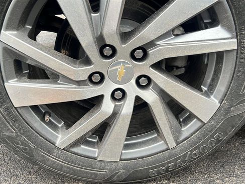 Used 2022 Chevrolet Equinox Premier image 11