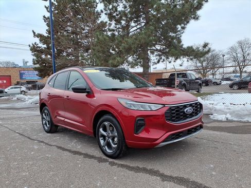 Certified 2023 Ford Escape ST-Line w/ Tech Pack #1 image 3