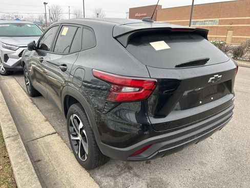 Used 2024 Chevrolet Trax RS image 7