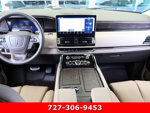 Used 2024 Lincoln Navigator Reserve image 20