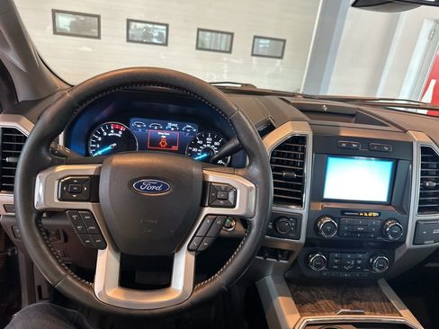 Used 2019 Ford F250 Lariat w/ Lariat Ultimate Package image 16