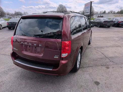 Used 2018 Dodge Grand Caravan SXT FWD image 9