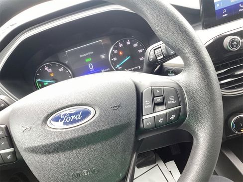 Used 2022 Ford Escape SE image 20