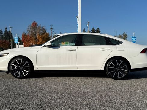 Certified 2023 Honda Accord Touring image 2