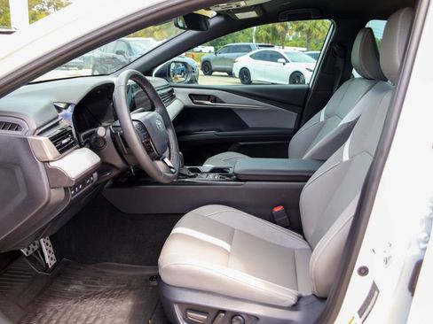 Used 2026 Toyota Camry SE w/ Convenience Package FWD image 8
