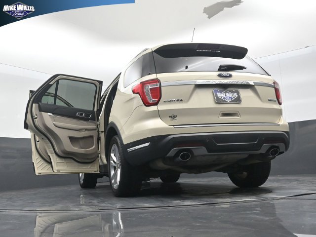 Used 2018 Ford Explorer Limited w/ Equipment Group 301A FWD image 30