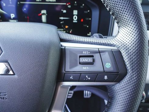 New 2026 Mitsubishi Outlander SEL image 24