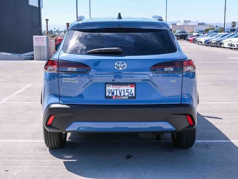 Certified 2026 Toyota Corolla Cross LE FWD image 5
