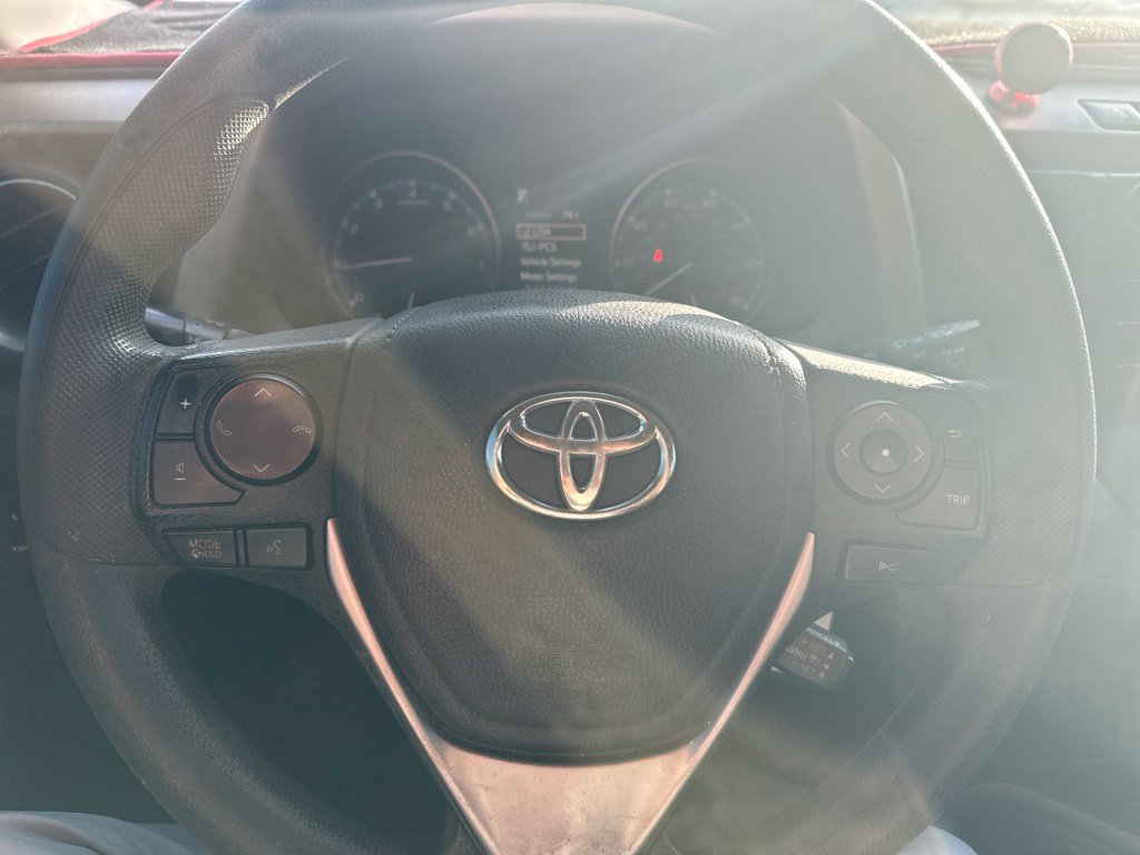 Used 2017 Toyota RAV4 LE AWD/4WD image 13