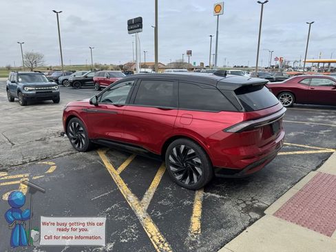 Used 2024 Lincoln Nautilus Reserve w/ Equipment Group 202A image 3