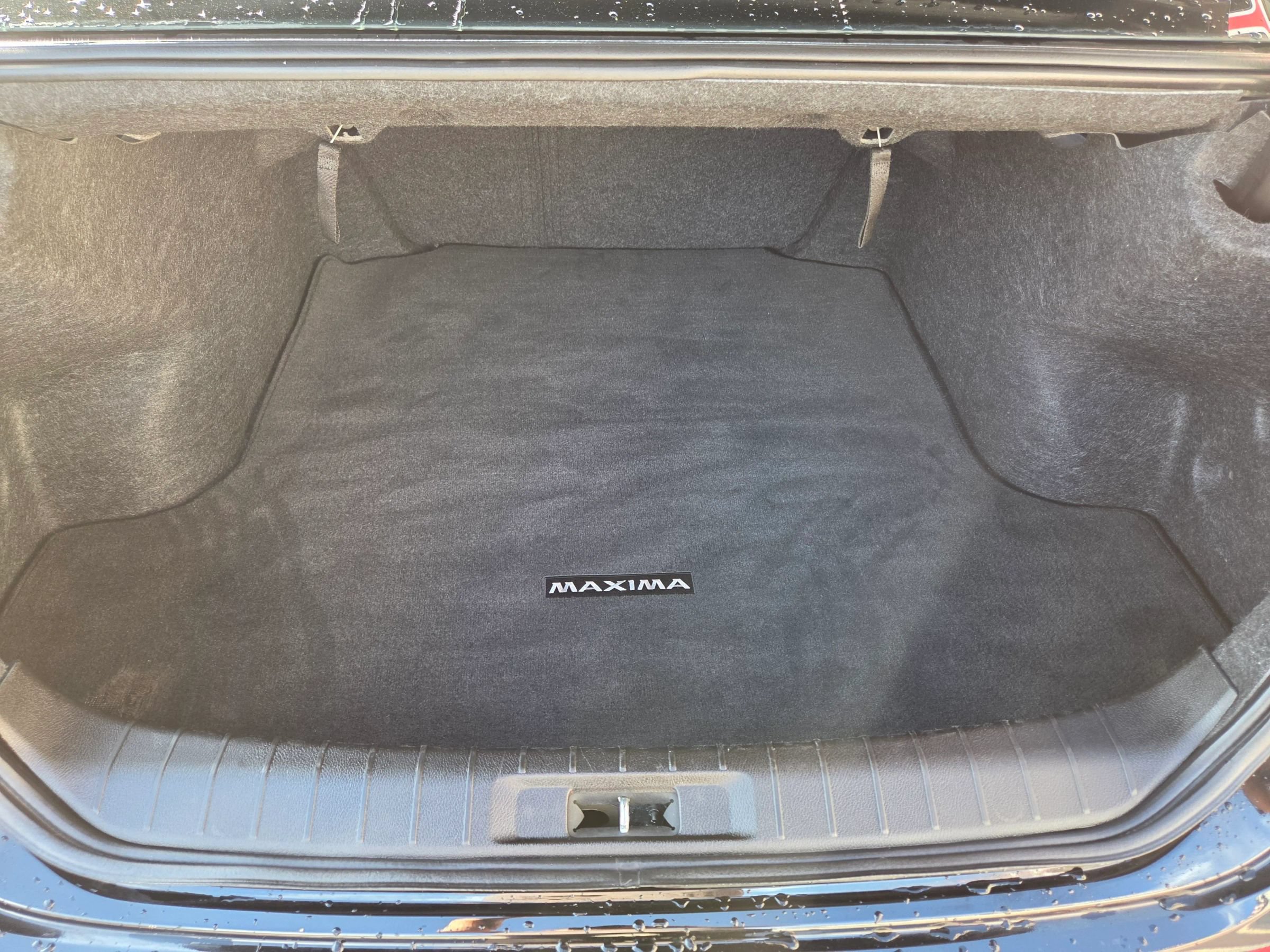 Used 2017 Nissan Maxima Platinum w/ Medallion Package FWD image 12