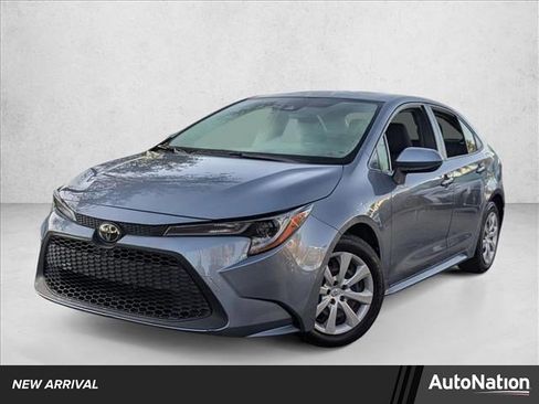 Used 2022 Toyota Corolla LE image 1