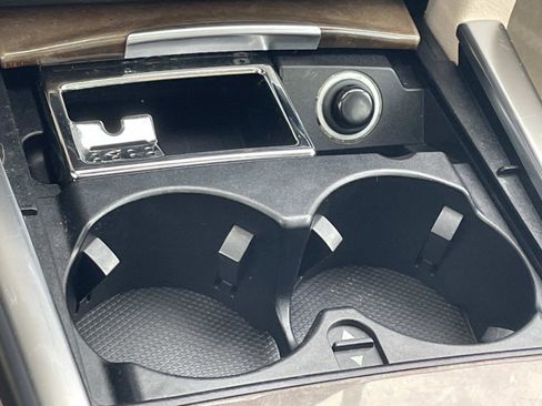 Used 2015 Mercedes-Benz E 350 Sedan image 25