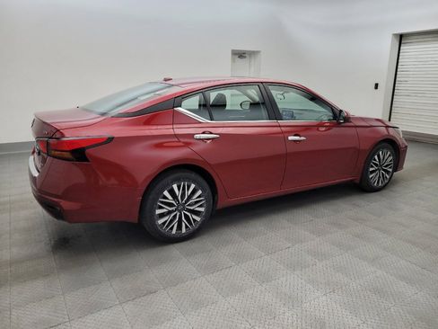 Used 2023 Nissan Altima 2.5 SV AWD/4WD image 10
