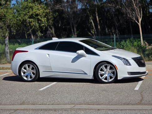 Used 2016 Cadillac ELR image 6