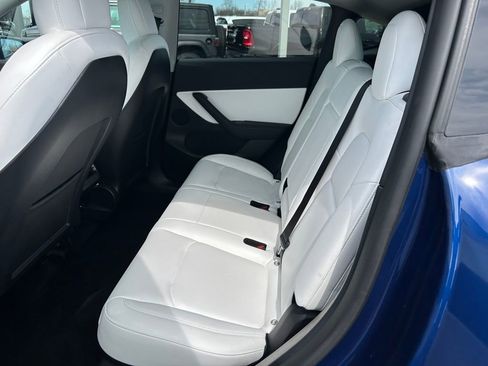 Used 2022 Tesla Model Y Performance image 21