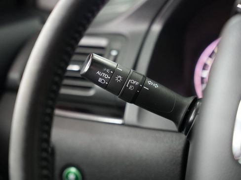 Used 2018 Honda Pilot Elite image 16