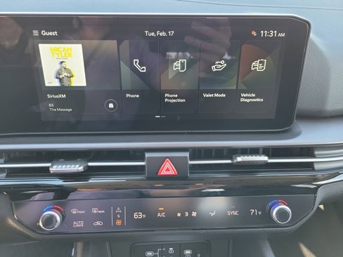 New 2026 Kia Sportage EX image 9