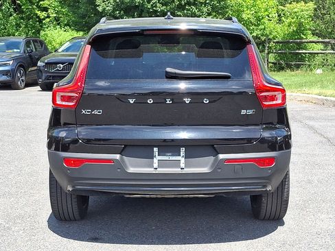 Used 2023 Volvo XC40 B5 Plus w/ Protection Package Premier AWD/4WD image 5
