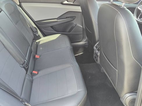 Certified 2023 Volkswagen Taos SE w/ Black Wheel Package FWD image 16