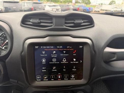 Used 2023 Jeep Renegade Altitude w/ Sun/Sound Group AWD/4WD image 25