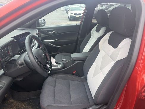 Used 2024 Chevrolet Trax RS w/ Driver Confidence Package image 14