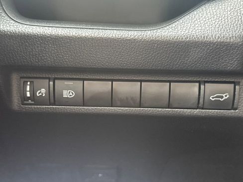 Used 2023 Toyota RAV4 XLE image 33