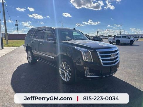 Used 2020 Cadillac Escalade Premium Luxury AWD/4WD image 3