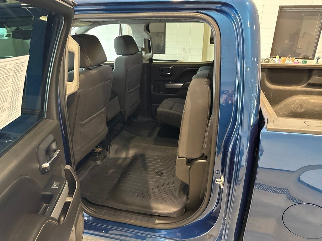 Used 2018 Chevrolet Silverado 1500 LT w/ All Star Edition AWD/4WD image 18