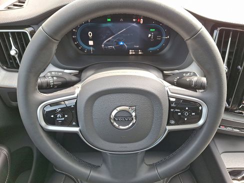 New 2025 Volvo XC60 T8 Ultra w/ Protection Package Premier image 16