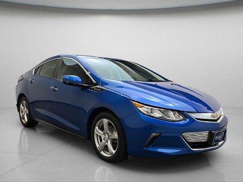 Used 2016 Chevrolet Volt LT image 1