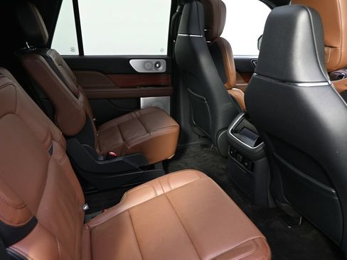 Used 2024 Lincoln Navigator Reserve w/ Equipment Group 201A AWD/4WD image 18