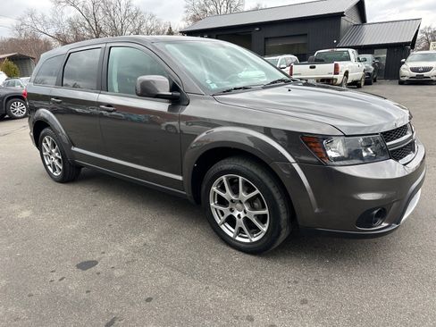 Used 2017 Dodge Journey GT w/ Driver Convenience Group image 1